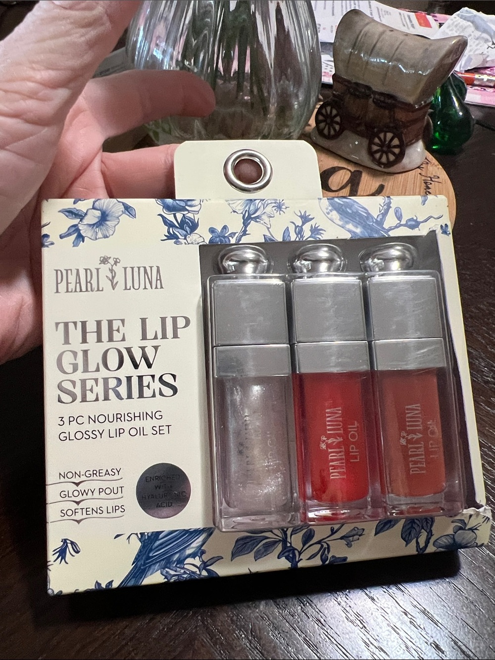 New The Lip Glow Series - 3pc Glossy Lip Oil Set (Clear, Red, Coral)